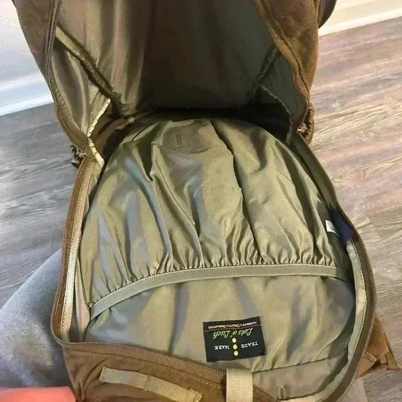 Eberlestock X1 Pack. No longer sold. Coyote brown suede. - Picture 3 of 13